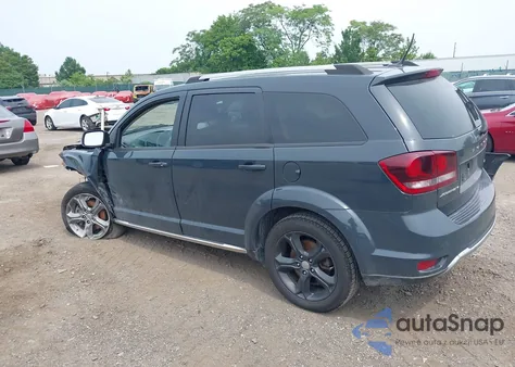 2017 Dodge Journey Crossroad Plus z USA, uszkodzony, nr VIN 3C4PDCGG1HT599089